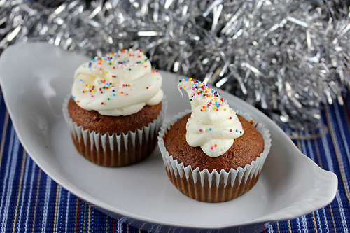 Gingerbread Cupcakes with Cream Cheese Frosting 