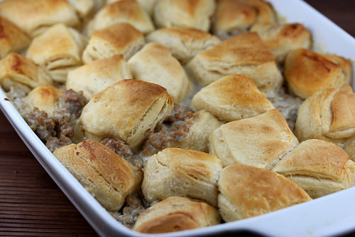 Simple Biscuits and Gravy Casserole Recipe