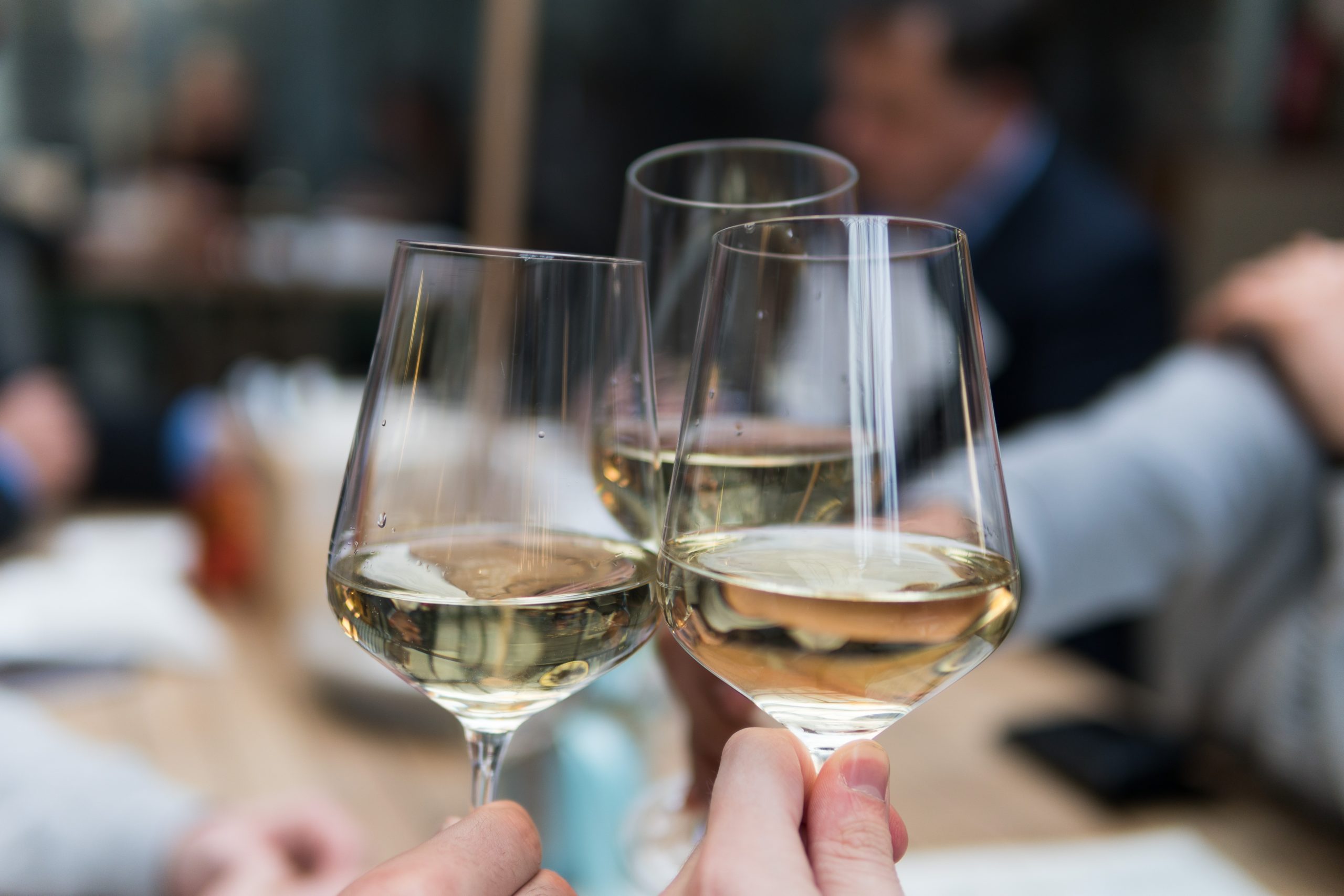 Tips on Which White Wine is Best For Cooking