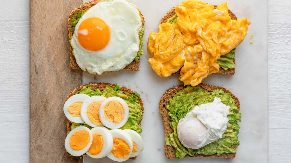 Avocado toast eggs