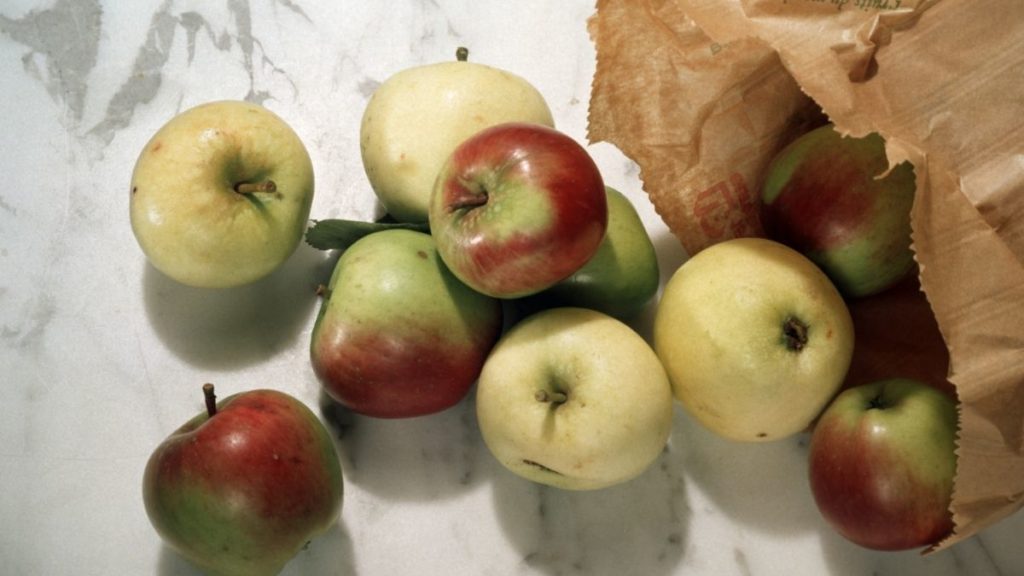 How to Tell if Apples Are Bad?