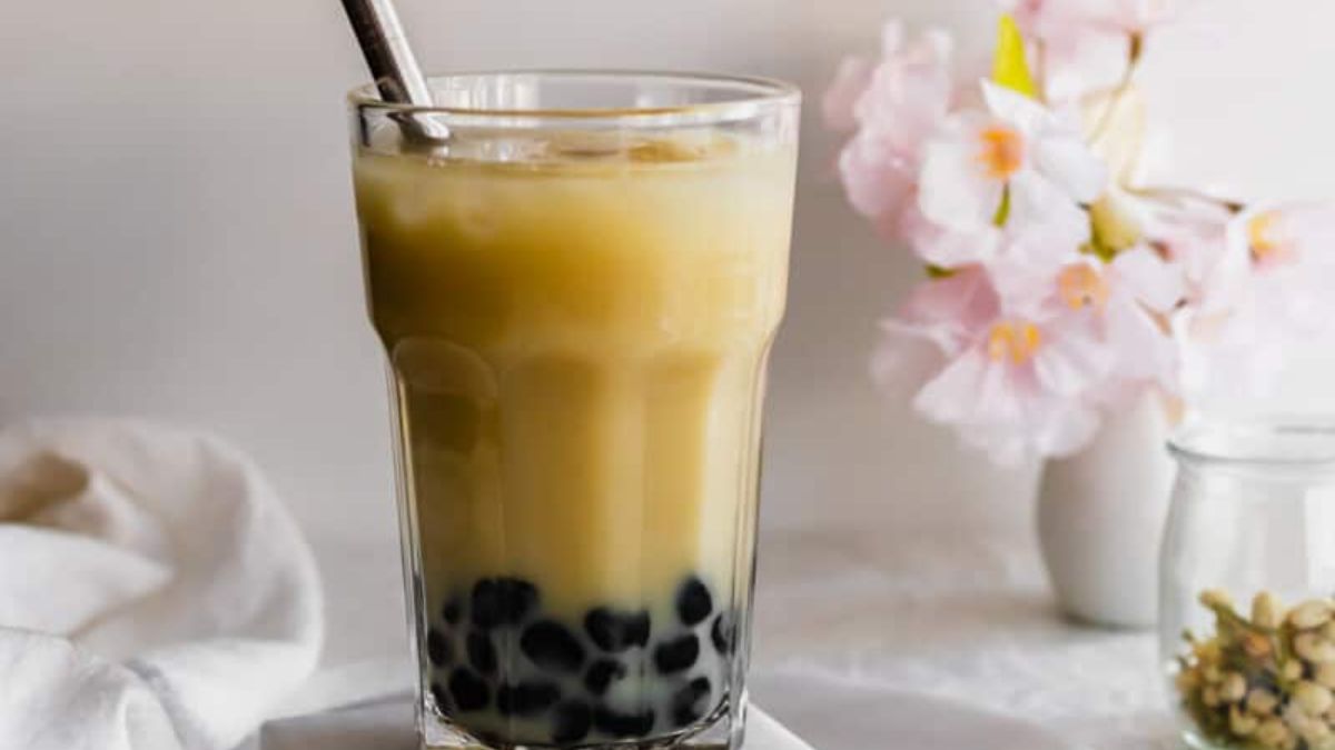 How to Make Jasmine Milk Tea